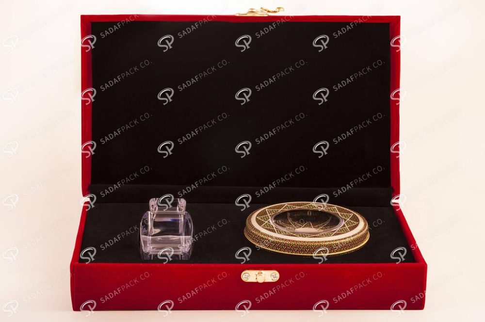 ##tt##- باکس مخمل کادویی (آذین متوسط و 5 گرم فلزی)  36554