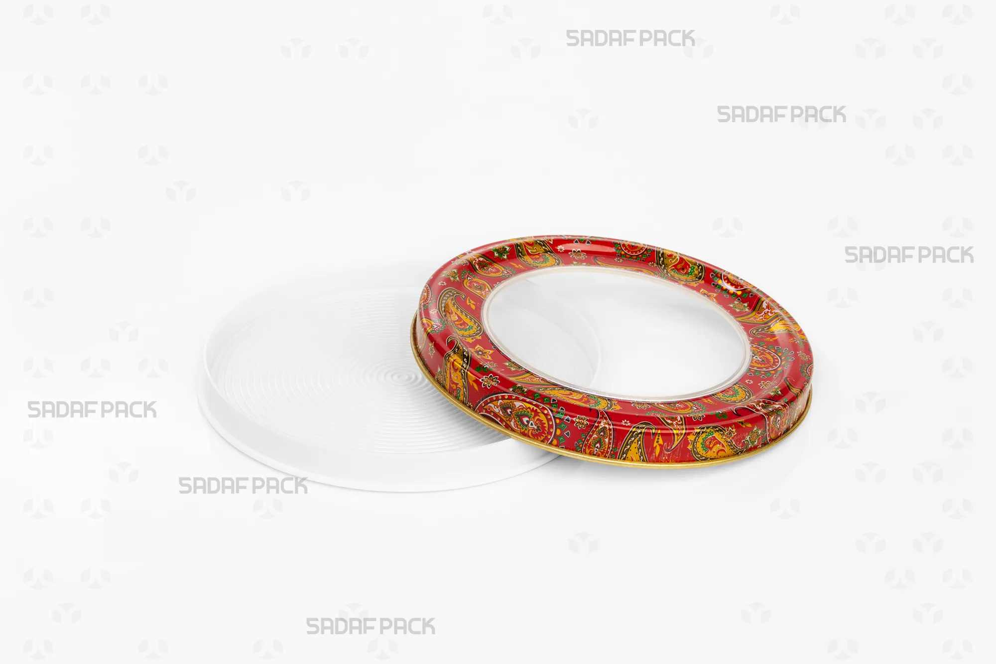 نمای بالا از قوطی 12 فلزی اسپانیا کف صاف با درب باز، طرح ترمه قرمز، و فضای داخلی خالی برای نمایش ظرفیت