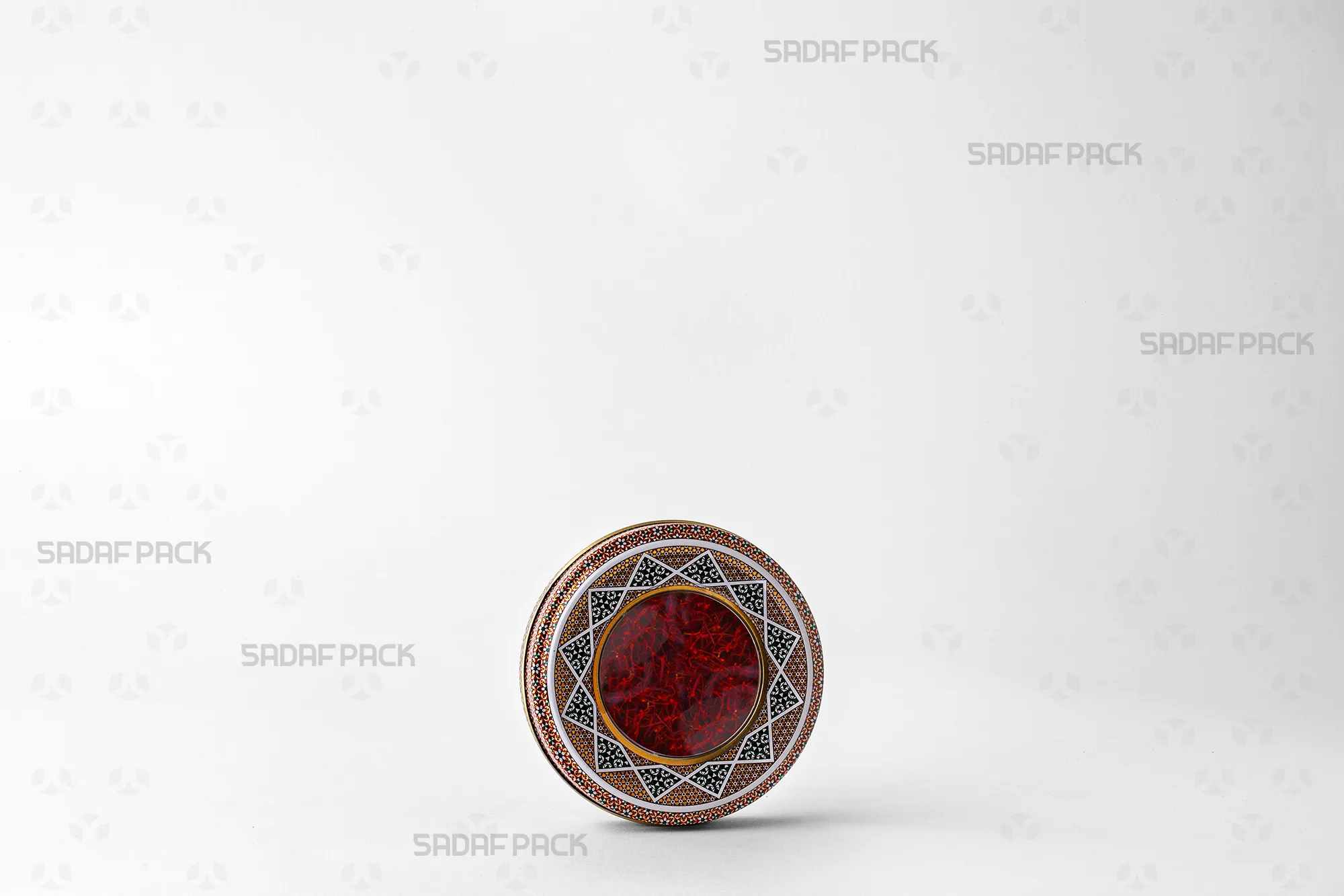 قوطی 10 گرمی فلزی صدف پک حاوی زعفران ایرانی، مناسب برای صادرات و نگهداری طولانی مدت