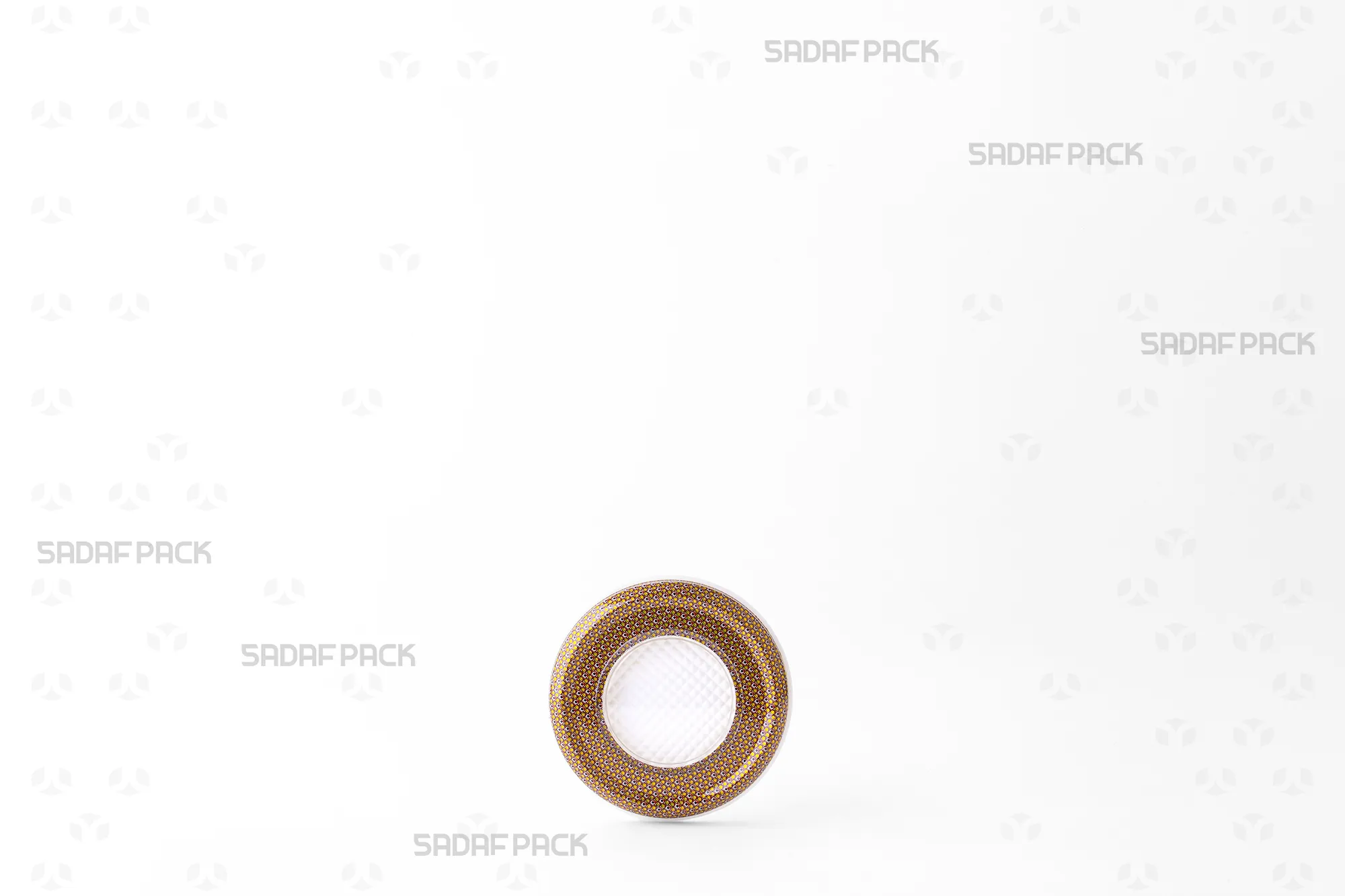 نمای روبرو از قوطی فلزی اسپانیا سایز 6.5 صدف پک، نمایش ساختار بدنه فلزی و کفی پلاستیکی سفید رنگ