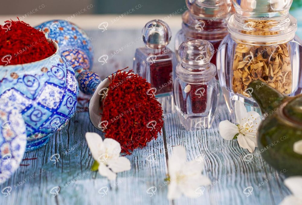 ##tt##- ظرف زعفران کریستالی طرح گوهر کف بالا - متوسط  37633
