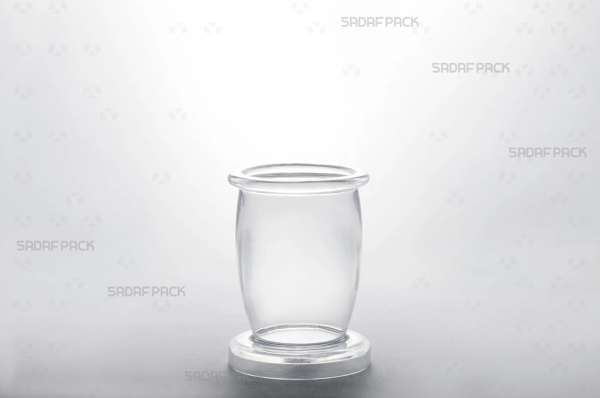 نمای سهرخ از بدنه ظرف میلاد بزرگ، نمایش ساختار و جزئیات داخلی