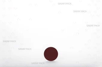 نمای نزدیک از ظرف شفاف ثوتی حاوی مقوا زرشکی قوطی ثوتی