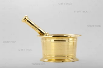 نمای روبرو هاون برنجی سنتی سایز 110 برند صدف پک، با طراحی کلاسیک و استوانه‌ای مناسب برای پودر کردن زعفران و انواع ادویه.