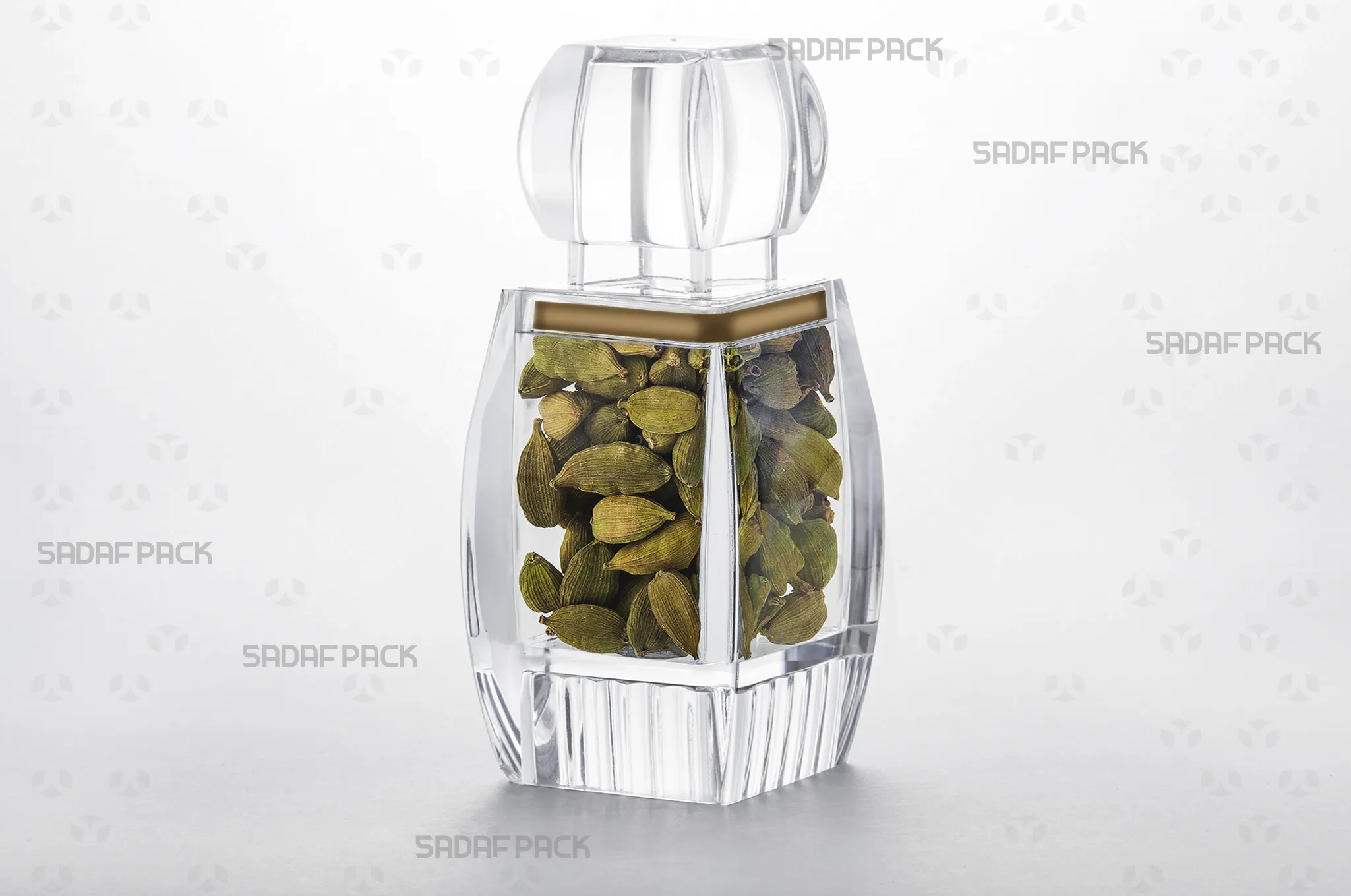 ظرف شفاف آذین لارج کف بالا پر شده با هل، ایدهآل برای بستهبندی صادراتی